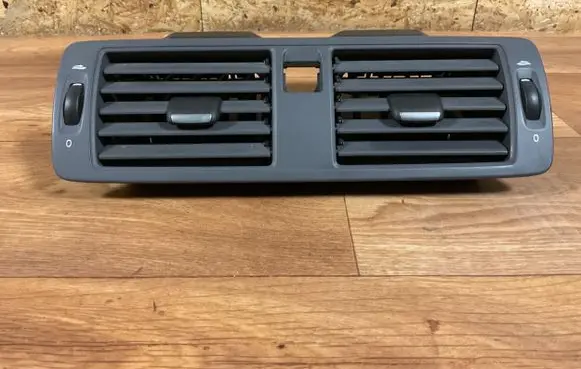 Volvo V50 Dash center air vent grill 39872955