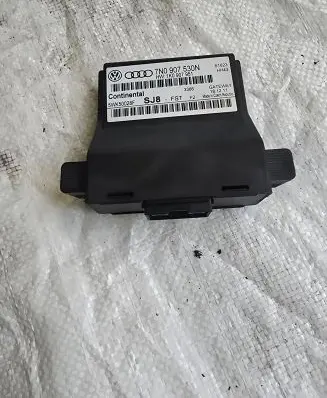 Audi A3 S3 A3 Sportback 8P Gateway control module 1K0907951 5WK50028F