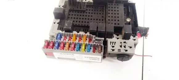 Volvo S60 Fuse box set 8645729 8676286