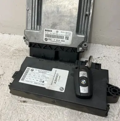 BMW 3 E90 E91 Engine ECU kit and lock set 0281015075 7810000 7919683