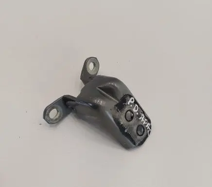 Nissan Leaf II (ZE1) Front door lower hinge 