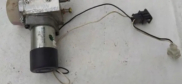 Volkswagen Phaeton Tailgate hydraulic pump motor HB70074015M