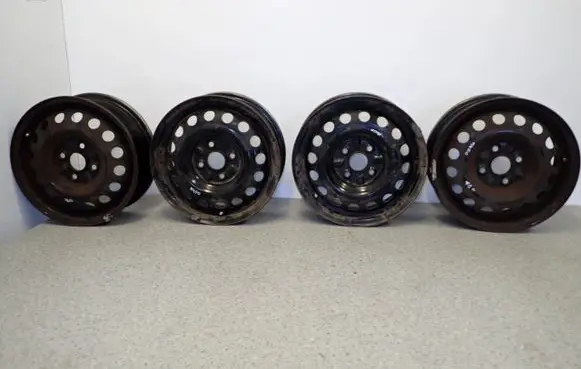Toyota Yaris R15 steel rim 