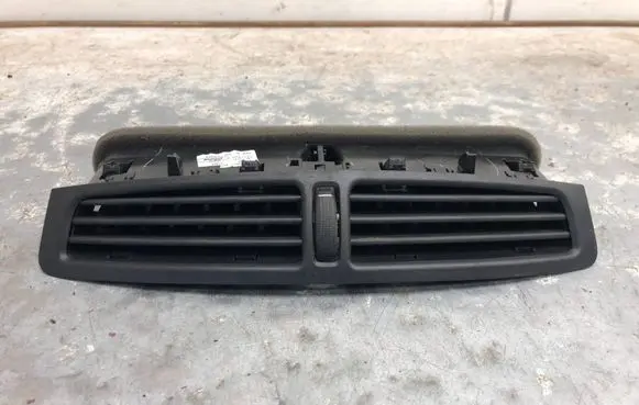 Dash center air vent grill