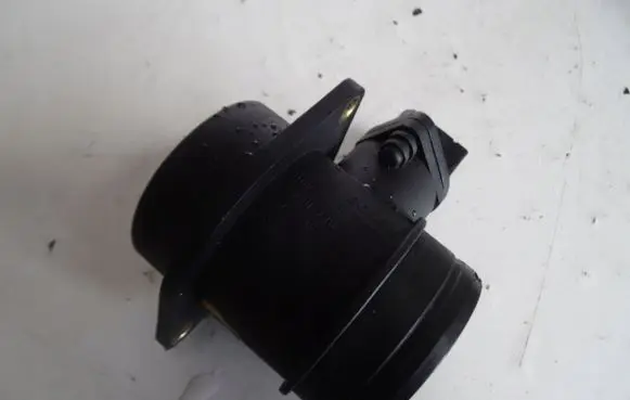 Skoda Octavia Mk1 (1U) Mass air flow meter 0280217121