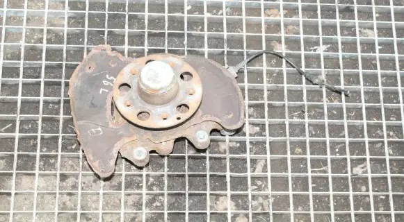 Mercedes-Benz SLK R171 Front wheel hub