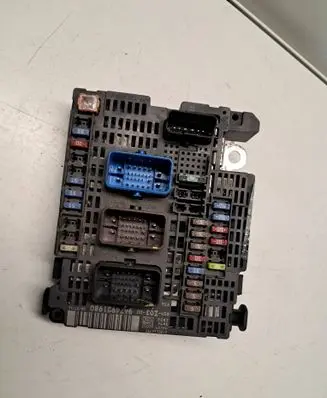 Peugeot 508 Fuse box set 9674921980
