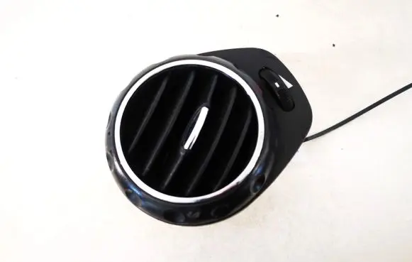 Alfa Romeo 147 Dash center air vent grill