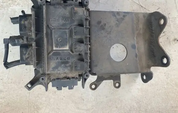 Mercedes-Benz Vaneo W414 Brake central valve 4801050030