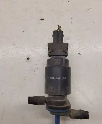Volkswagen Golf III Windscreen/windshield washer pump 1H6955651