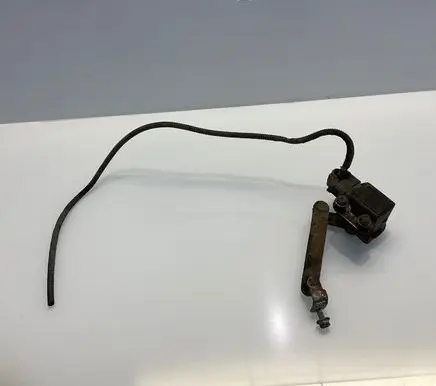 Mercedes-Benz E W211 Air suspension front height level sensor A0105427717 0105427717