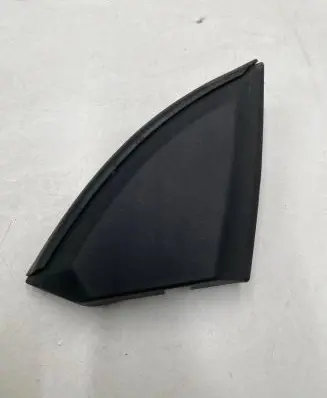 Nissan Leaf II (ZE1) Other front door trim element 802923NL0A