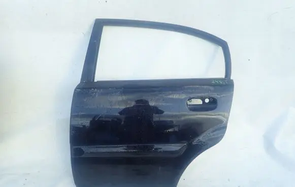 KIA Rio Rear door