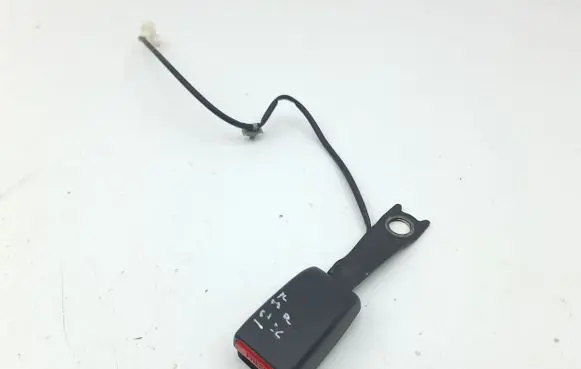 Mitsubishi Pajero Front seatbelt buckle 060922BA