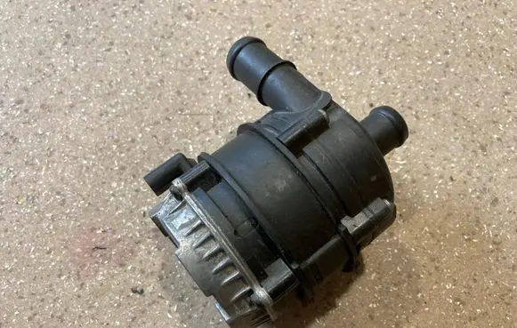 Audi A3 S3 8V Electric auxiliary coolant/water pump 04L965567