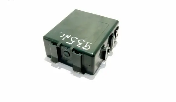 Lexus RX 330 - 350 - 400H Window wiper relay 8597048020