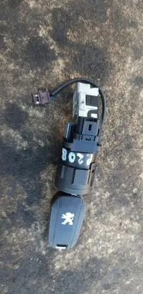 Peugeot 208 I Ignition lock 96762547