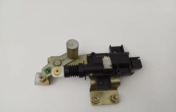Chrysler PT Cruiser Central locking motor 05027199AD