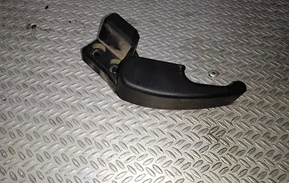 Engine bonnet (hood) release handle