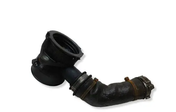 Ford Focus Air intake hose/pipe AV616C784AF