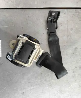 Volvo XC60 Middle seatbelt (rear) 39838363 32149152