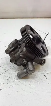Opel Insignia A Power steering pump 55564138