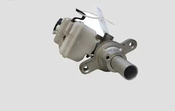 Toyota Avensis T270 Master brake cylinder 0204255239