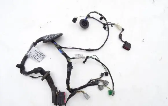 Land Rover Discovery 3 - LR3 Front door wiring loom 273527010