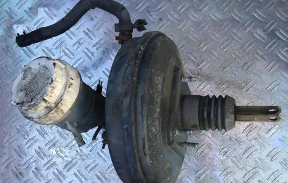 Mitsubishi Carisma Brake booster nw100132