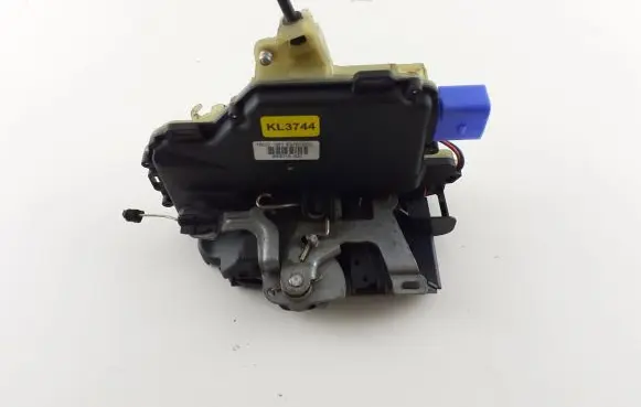 Volkswagen Polo Front door lock 3B1837016CC KL3744