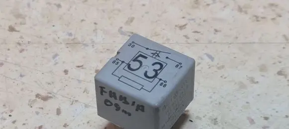 Skoda Fabia Mk2 (5J) Other relay 141951253B 20240072