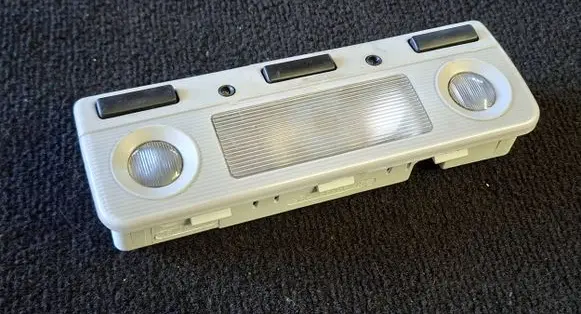 BMW 5 E39 Front seat light 8369511