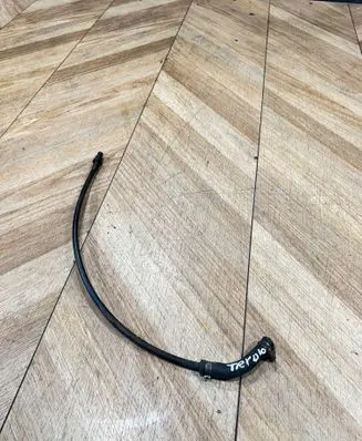 Mercedes-Benz E W211 Engine coolant pipe/hose A2115010425