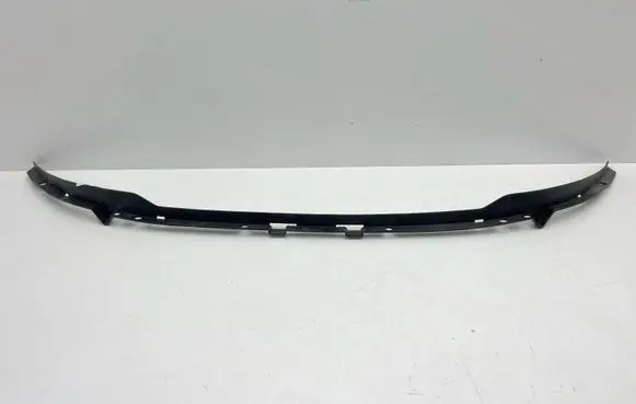 Front bumper lip