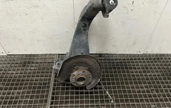 BMW 2 F45 Rear wheel hub 6898963 6851581