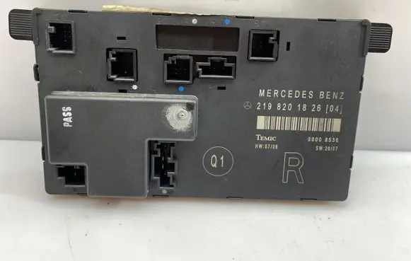 Mercedes-Benz CLS C219 Door control unit/module 2198201826