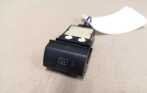Toyota Avensis T220 Windscreen/window heater switch 156960