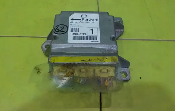 Mazda 6 Airbag control unit/module GMC857K30