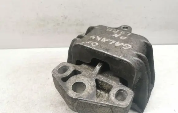 Ford Galaxy Gearbox mount M3199555