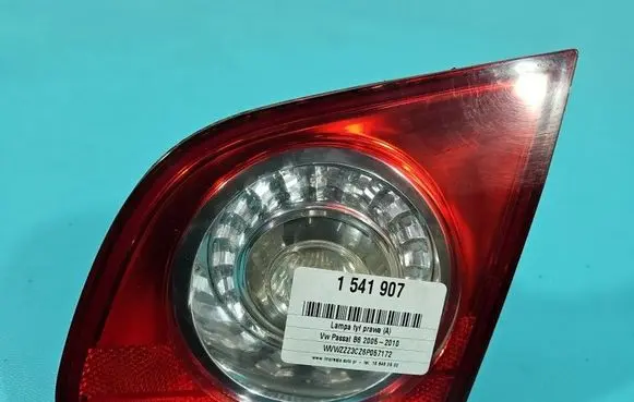 Volkswagen PASSAT B6 Rear/tail lights IMPRK1541907