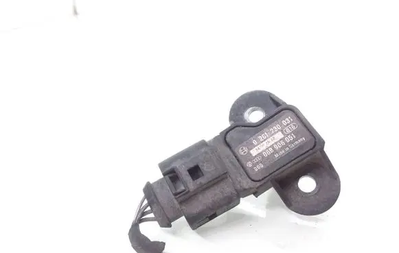 Volkswagen PASSAT B6 Air pressure sensor 06B906051 0261230031