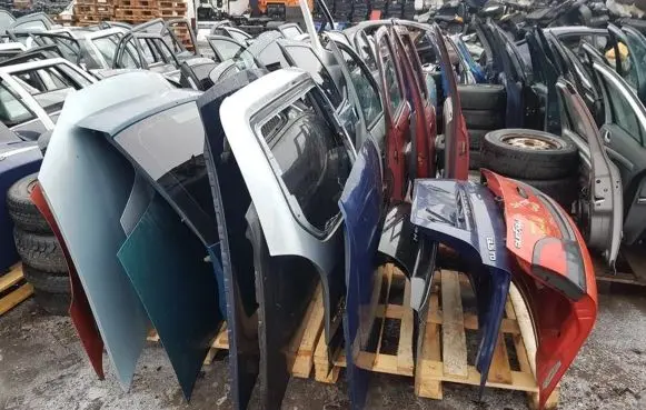 Mitsubishi Galant Tailgate/trunk/boot lid melynas