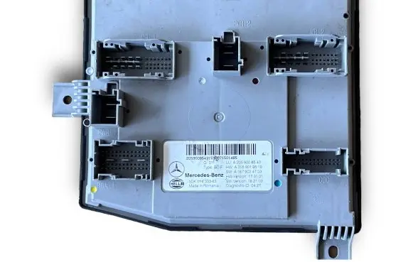Mercedes-Benz C W205 Central body control module A2059008543