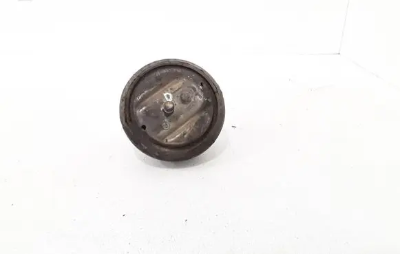 BMW 5 E39 Engine mount bracket