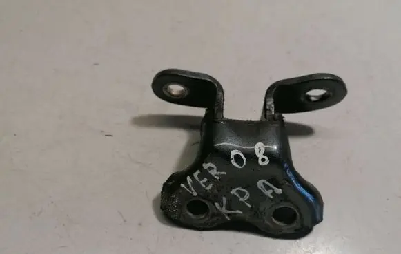 Toyota Corolla Verso AR10 Front door lower hinge 