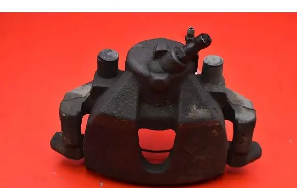Ford Kuga I Front brake caliper