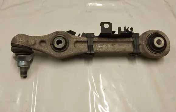 Mercedes-Benz C W205 Front control arm A20519