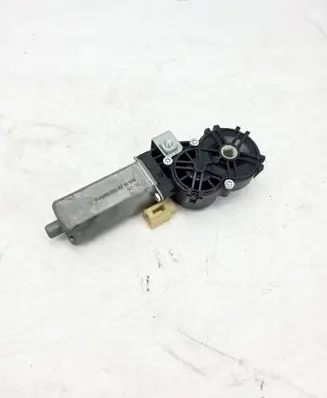 BMW 5 E60 E61 Seat adjustment motor 8316670
