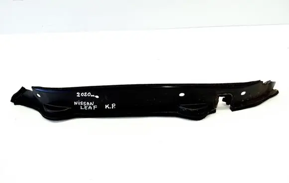 Nissan Leaf II (ZE1) Fender trim (molding) 638215SH1A
