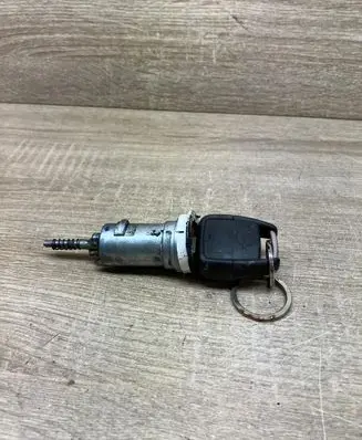 Opel Zafira A Ignition lock 13107754